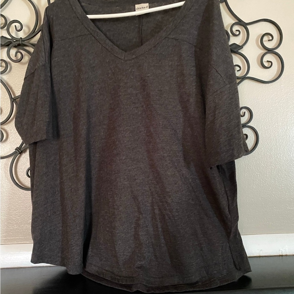 Chicka-D Dark Gray V-Neck Short Sleeve Top